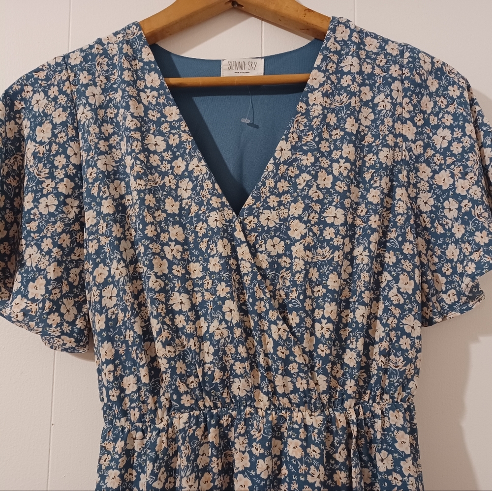 ~3/$15 Sienna Sky Floral Dress